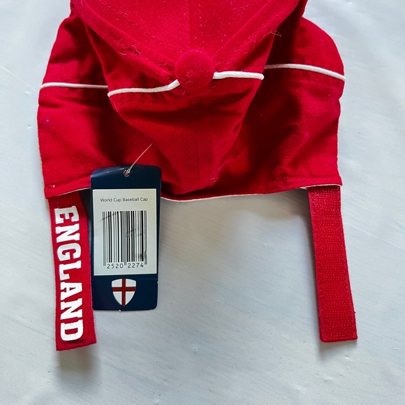 England 1966 World Cup Baseball Cap red Boy's Size 52 St George Cross Football - Picture 4 of 7